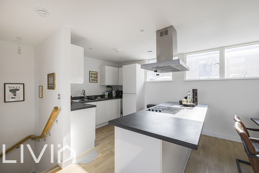 2 bed apartment for sale in Cross Road, Croydon 5