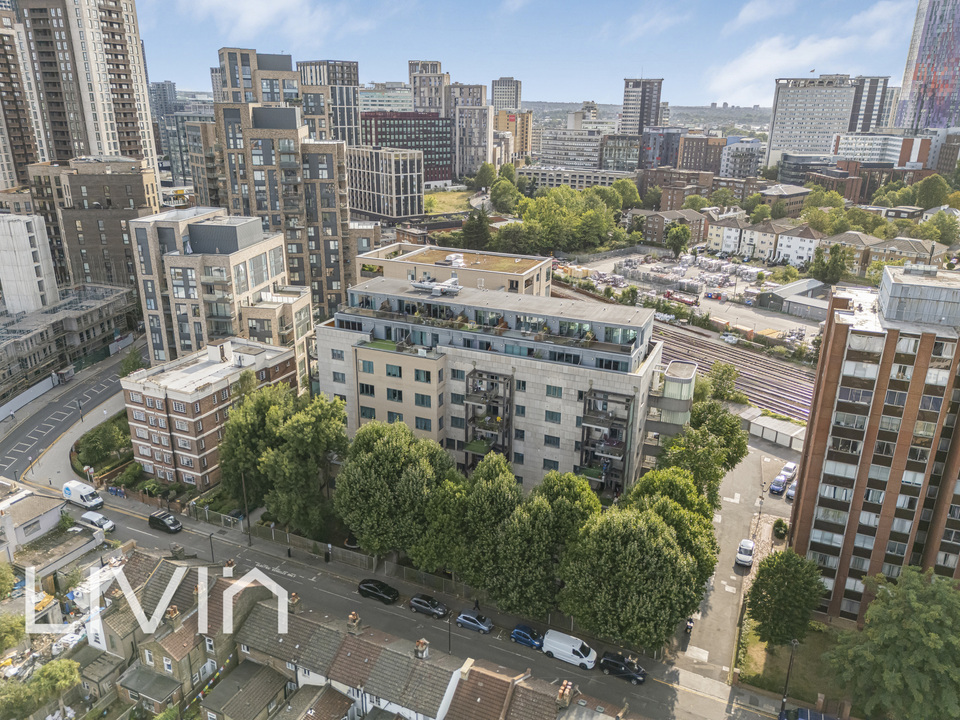 2 bed apartment for sale in Cross Road, Croydon, CR0