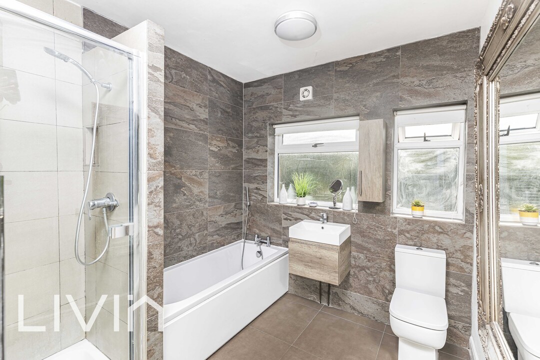 4 bed semi-detached house for sale in Ashburton Road, Croydon  - Property Image 15