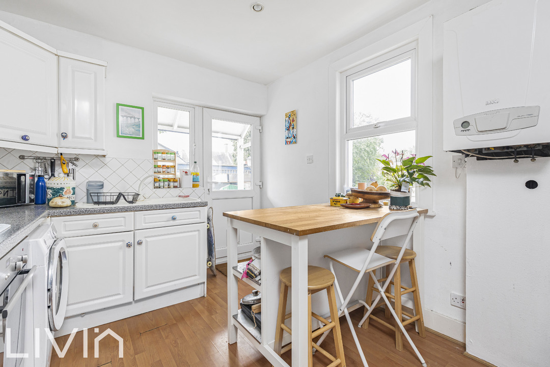 2 bed apartment for sale in Milton Road, Croydon 4