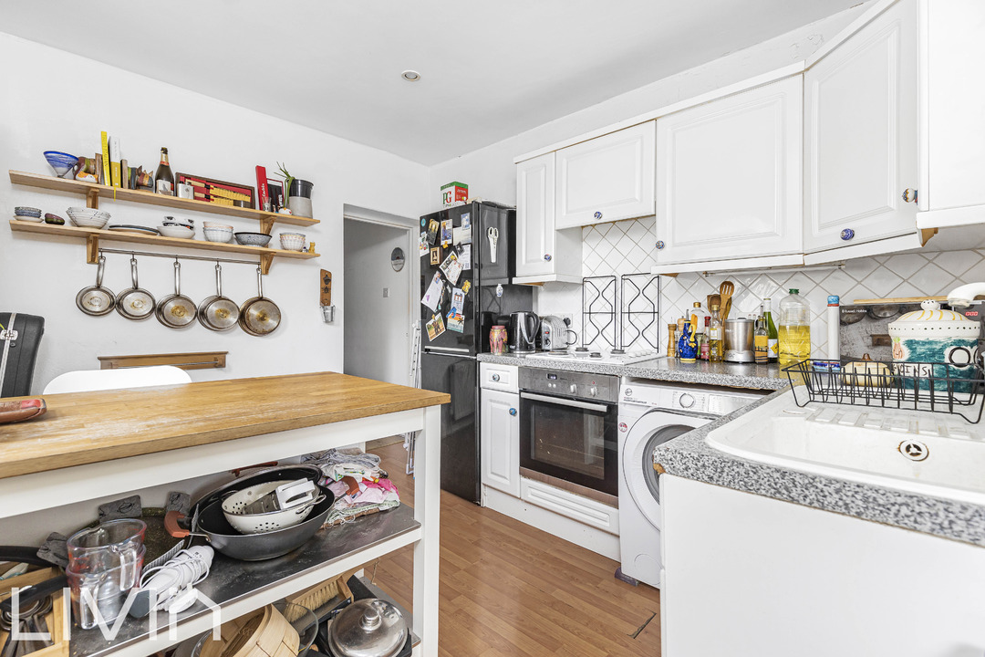 2 bed apartment for sale in Milton Road, Croydon 6