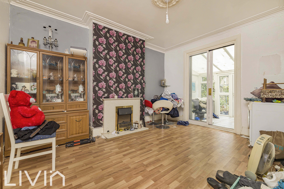 3 bed terraced house for sale in Malvern Road, Thornton Heath  - Property Image 2