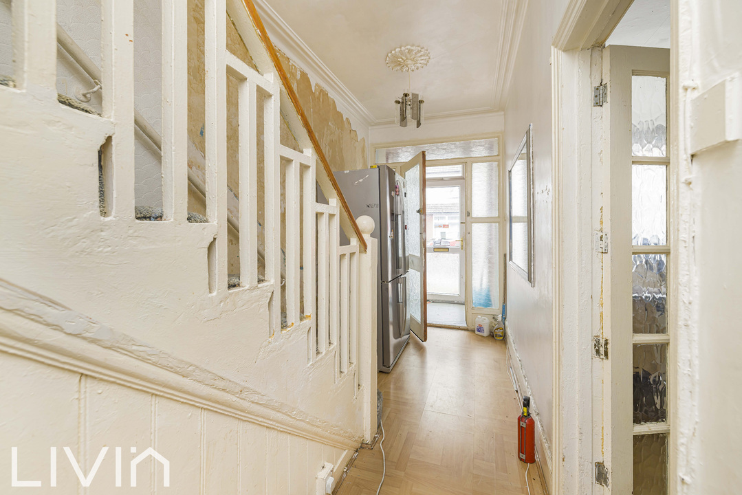 3 bed terraced house for sale in Malvern Road, Thornton Heath 8