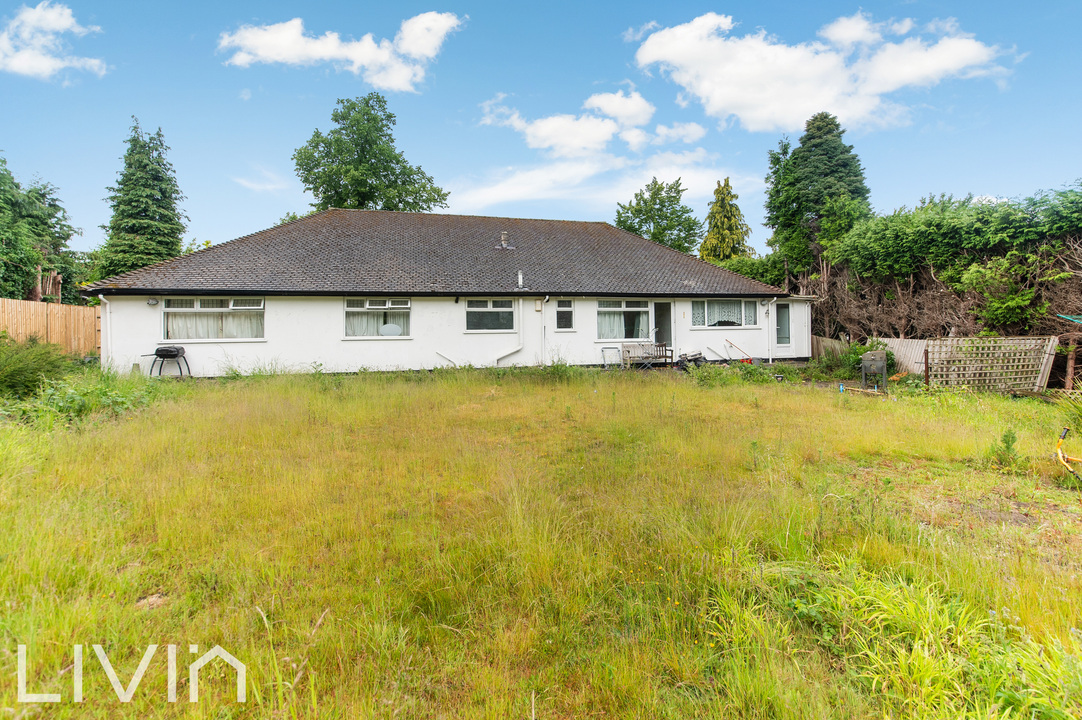 5 bed bungalow for sale in Woodcote Park Avenue, Purley  - Property Image 17