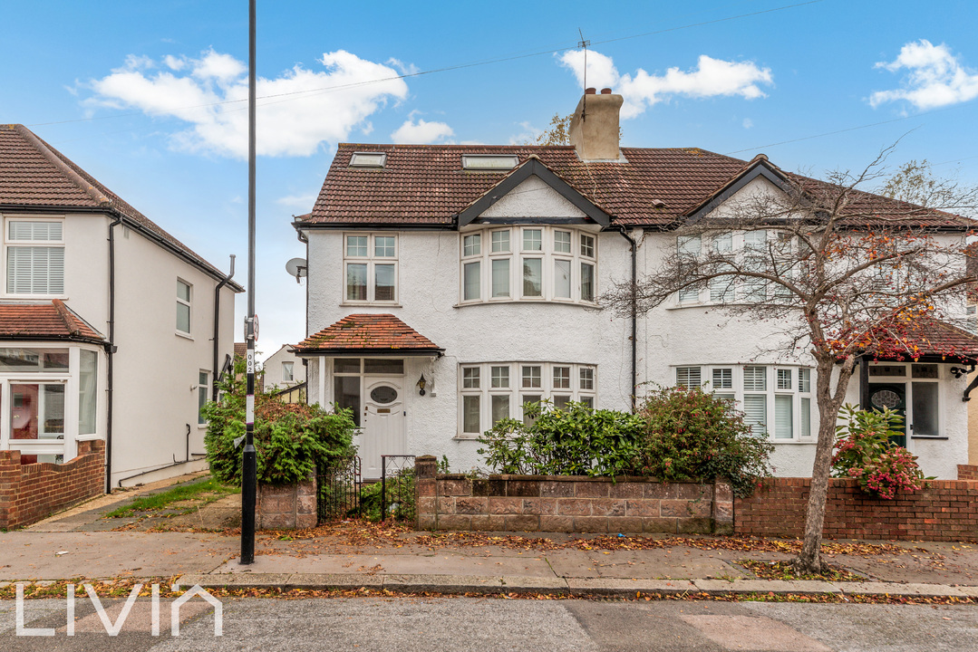 4 bed semi-detached house to rent in Lindfield Road, Croydon  - Property Image 1