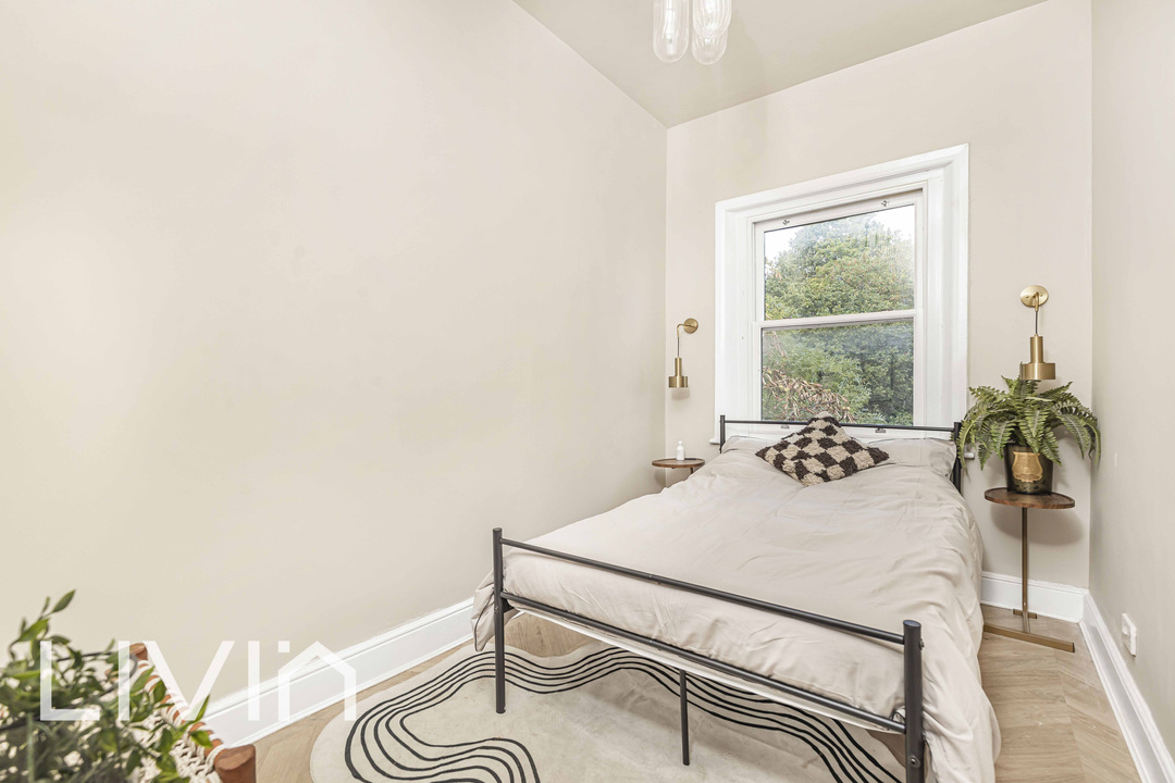 1 bed apartment for sale in Fox Hill, London  - Property Image 3