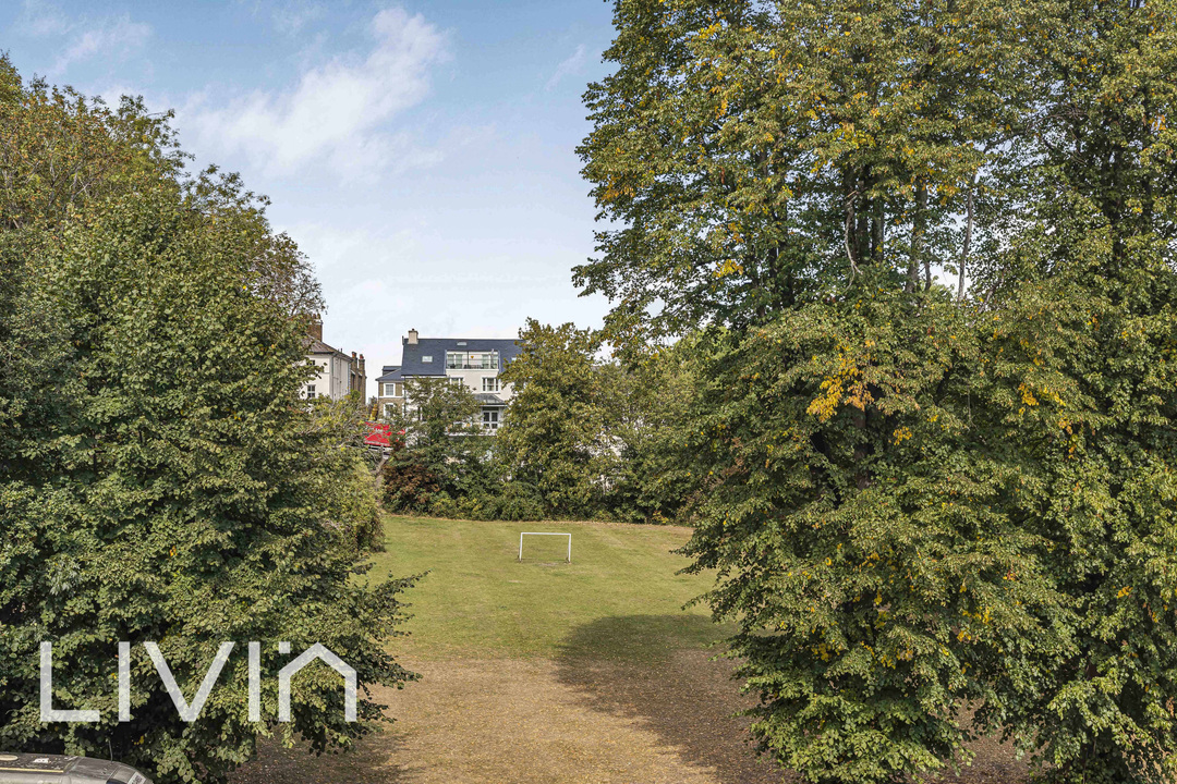 1 bed apartment for sale in Fox Hill, London  - Property Image 18