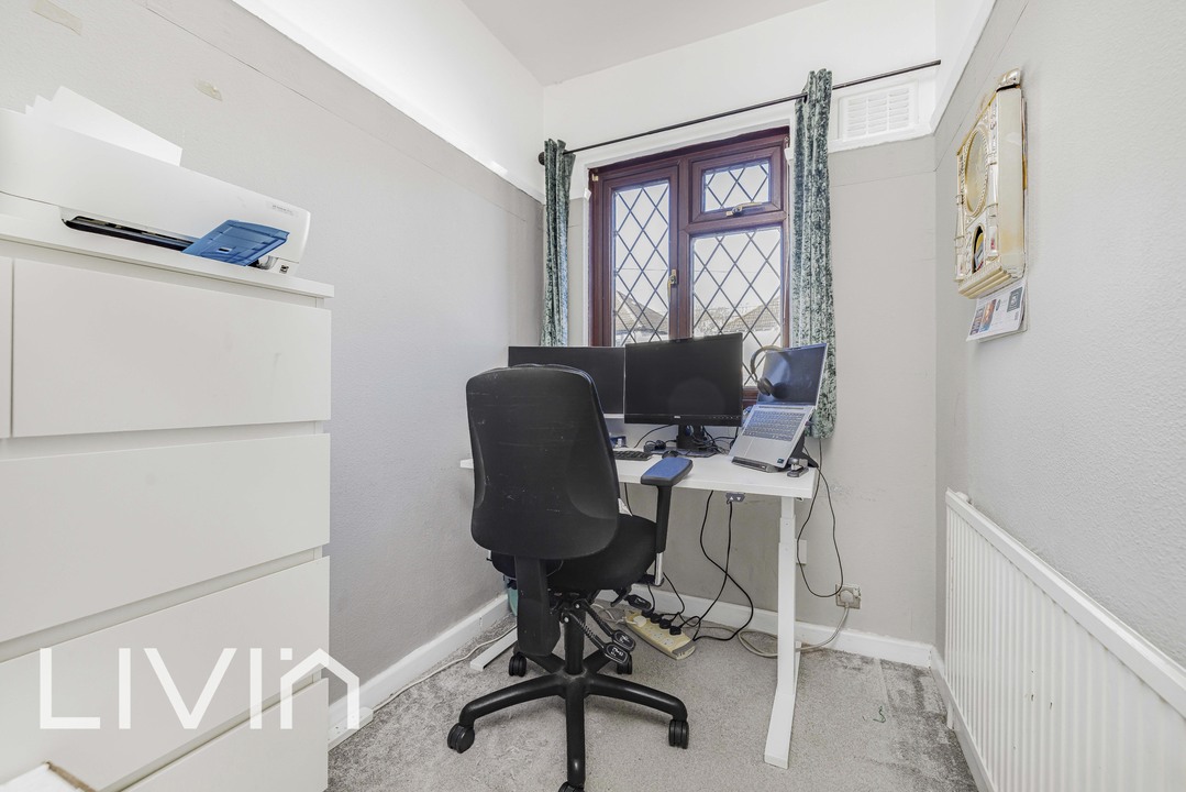 4 bed terraced house for sale in Falkland Park Avenue, London  - Property Image 14