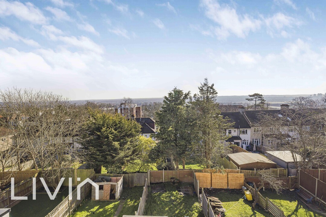 4 bed terraced house for sale in Falkland Park Avenue, London  - Property Image 19