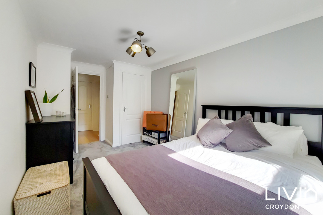 1 bed apartment for sale in 2 Ward Close, South Croydon  - Property Image 6