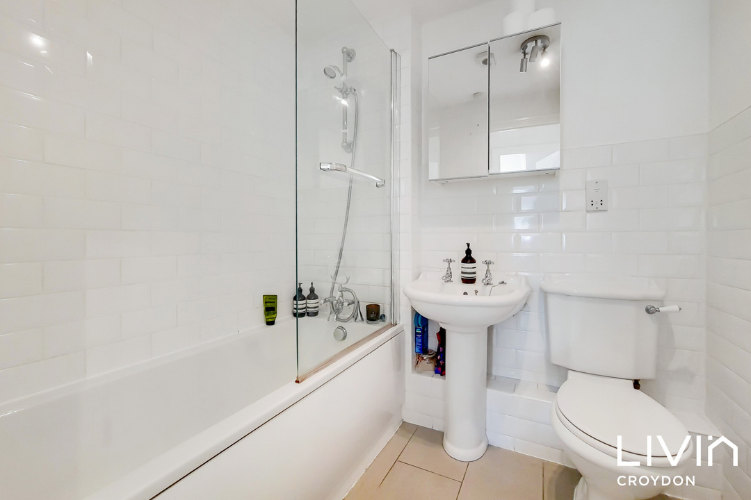 1 bed apartment for sale in 2 Ward Close, South Croydon  - Property Image 9