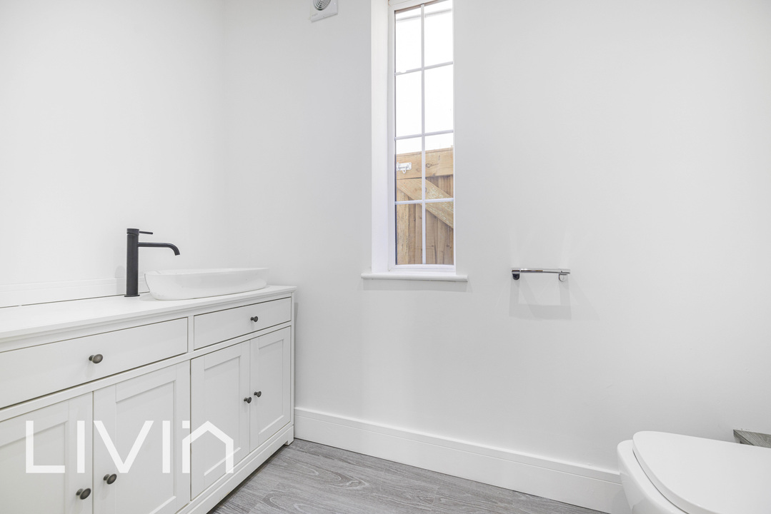 7 bed detached house for sale in Addiscombe Road, Croydon  - Property Image 15