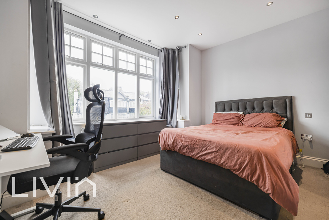 1 bed apartment for sale in Chatsworth Road, Croydon 9