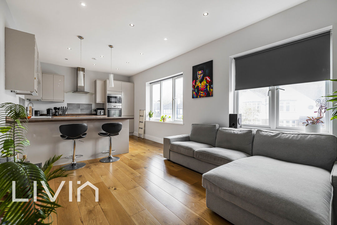 1 bed apartment for sale in Chatsworth Road, Croydon 4