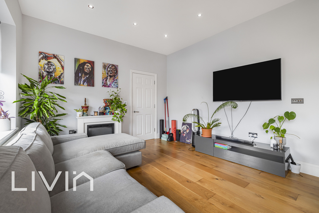 1 bed apartment for sale in Chatsworth Road, Croydon 5