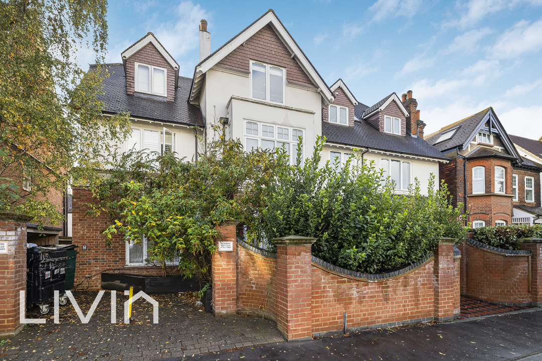 1 bed apartment for sale in Chatsworth Road, Croydon 12