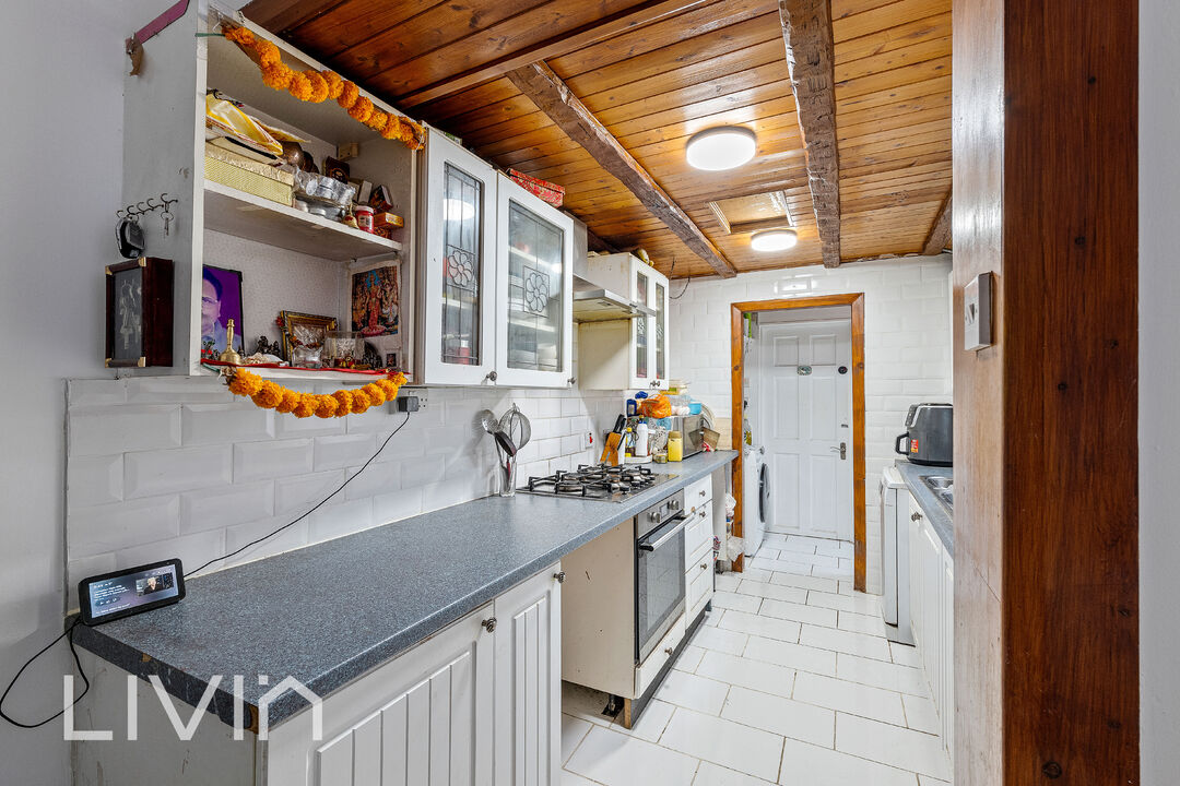 2 bed terraced house for sale in Elmers Road, London  - Property Image 7