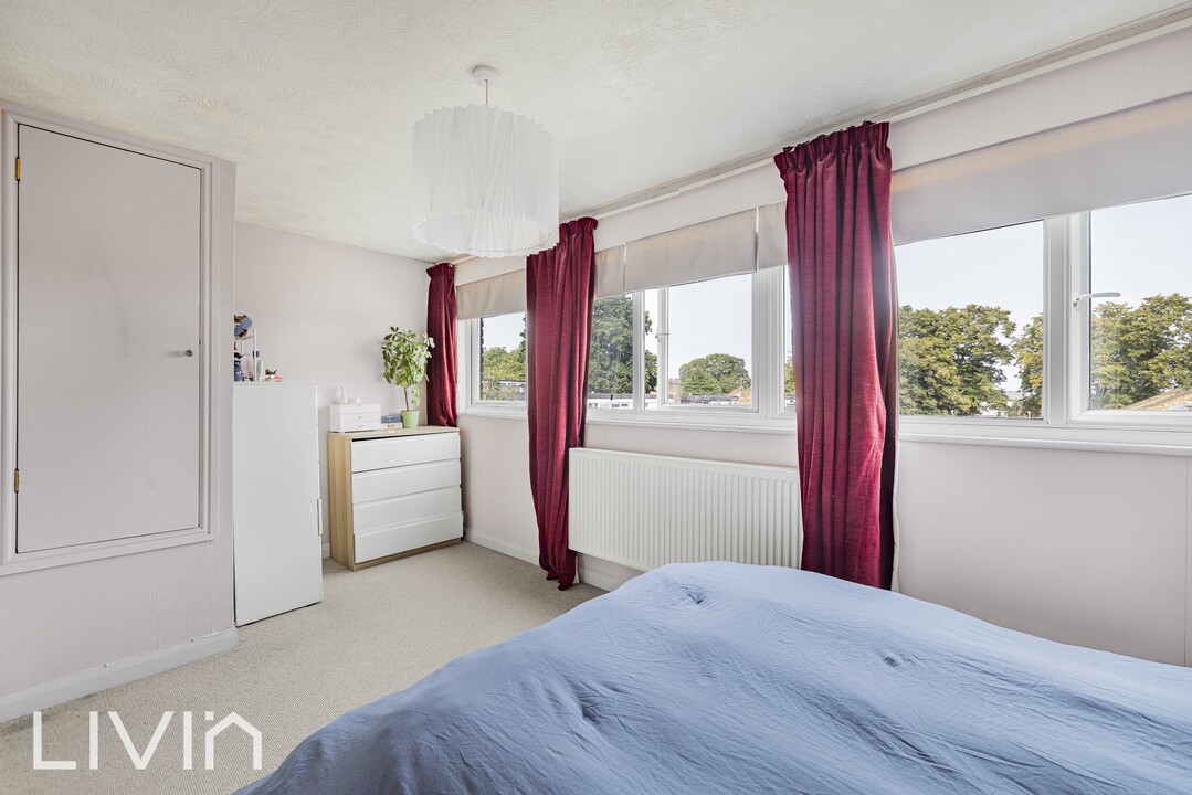 3 bed apartment for sale in Woodvale Walk, London  - Property Image 18