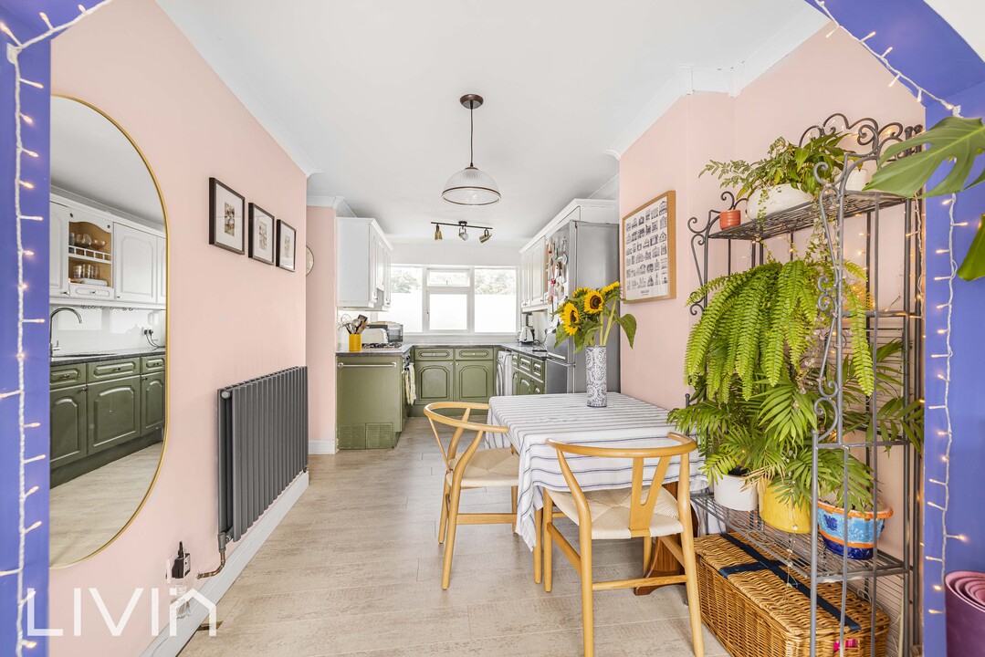 3 bed apartment for sale in Woodvale Walk, London 3