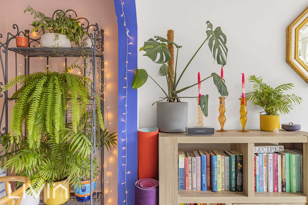 3 bed apartment for sale in Woodvale Walk, London 2