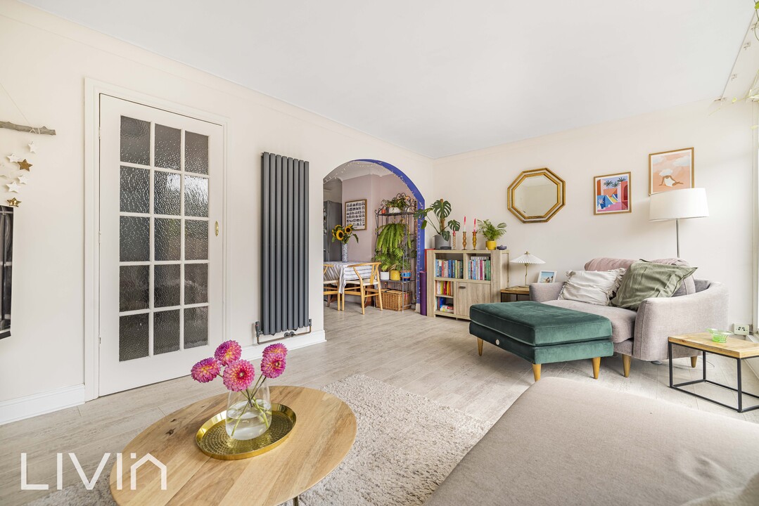 3 bed apartment for sale in Woodvale Walk, London 6