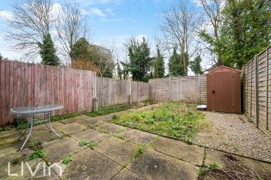 2 bed apartment to rent in Oakfield Road, Croydon 9