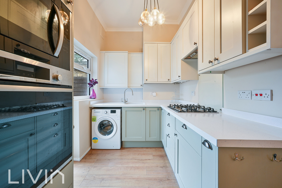 2 bed apartment to rent in Oakfield Road, Croydon 4