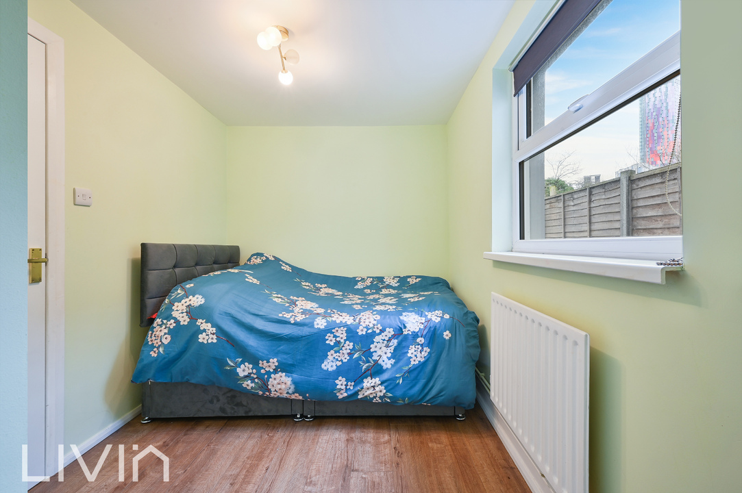 2 bed apartment to rent in Oakfield Road, Croydon 7