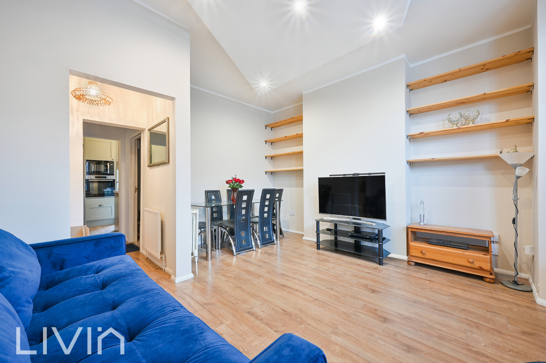 2 bed apartment to rent in Oakfield Road, Croydon 2