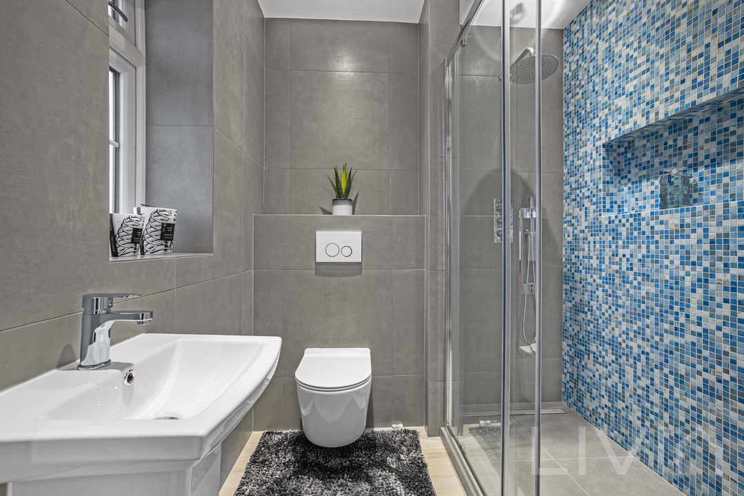 4 bed detached house for sale in The Wend, Coulsdon 10