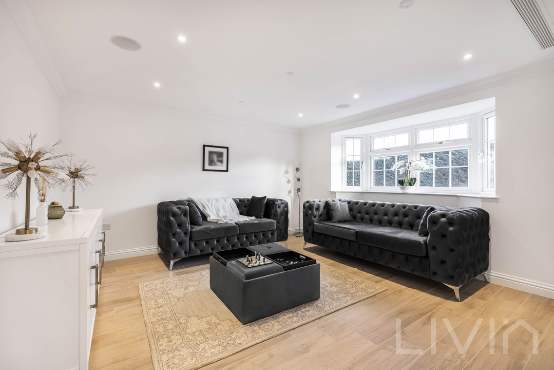 4 bed detached house for sale in The Wend, Coulsdon  - Property Image 4