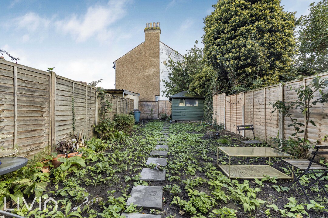 1 bed apartment for sale in Lodge Road, Croydon 5