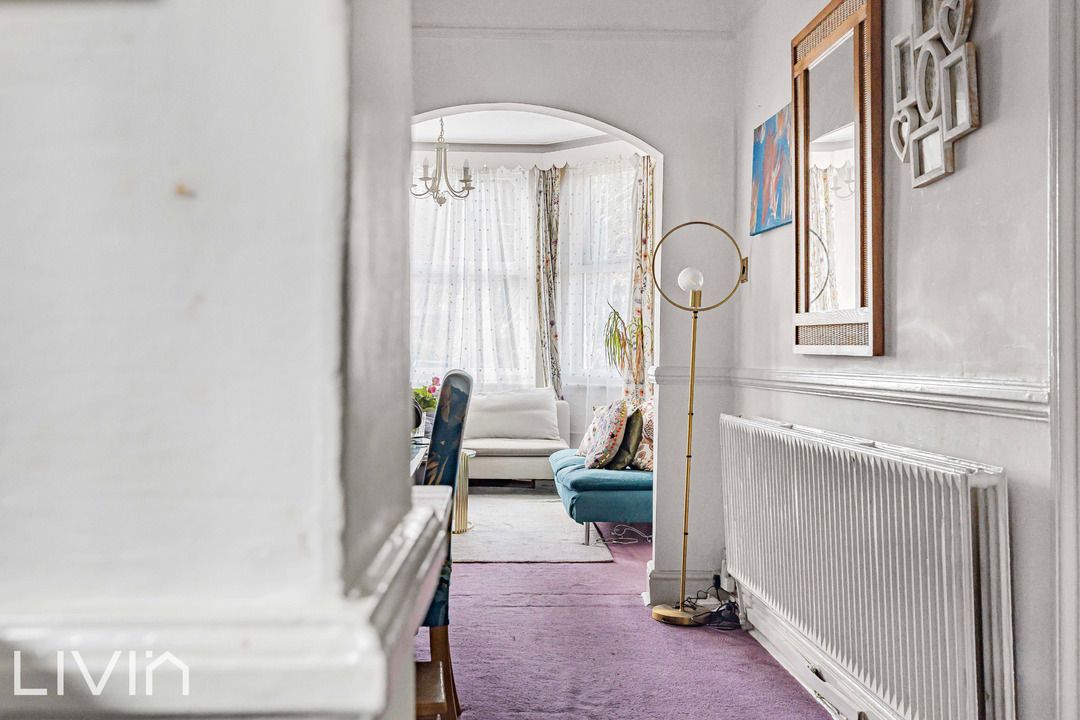 1 bed apartment for sale in Lodge Road, Croydon 9