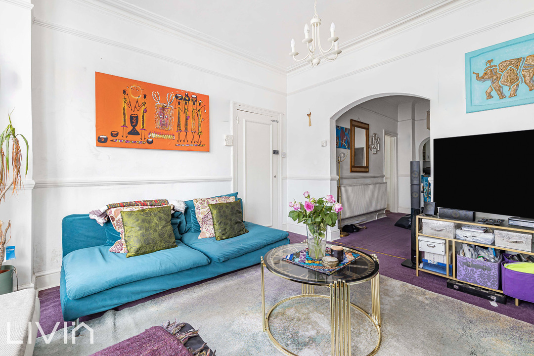 1 bed apartment for sale in Lodge Road, Croydon 3