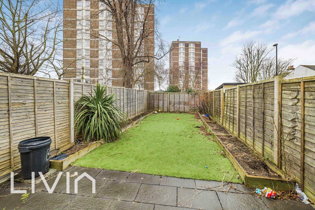 4 bed terraced house for sale in Stuart Road, Thornton Heath  - Property Image 13