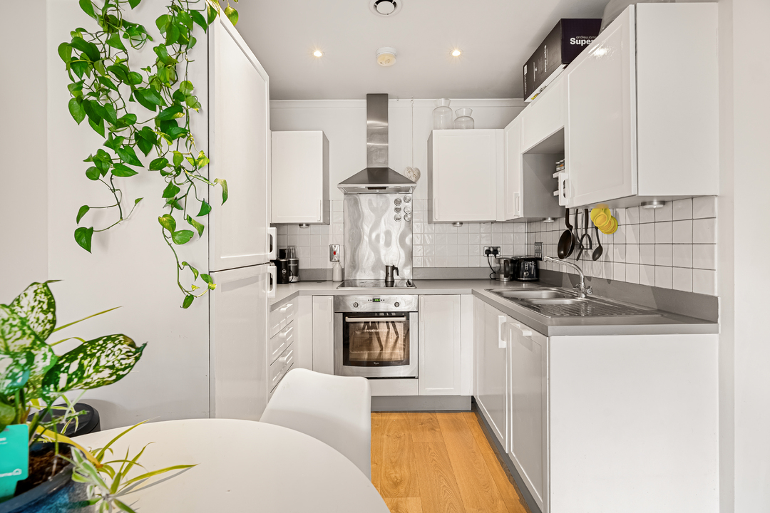 1 bed apartment for sale in Whitestone Way, Croydon 3