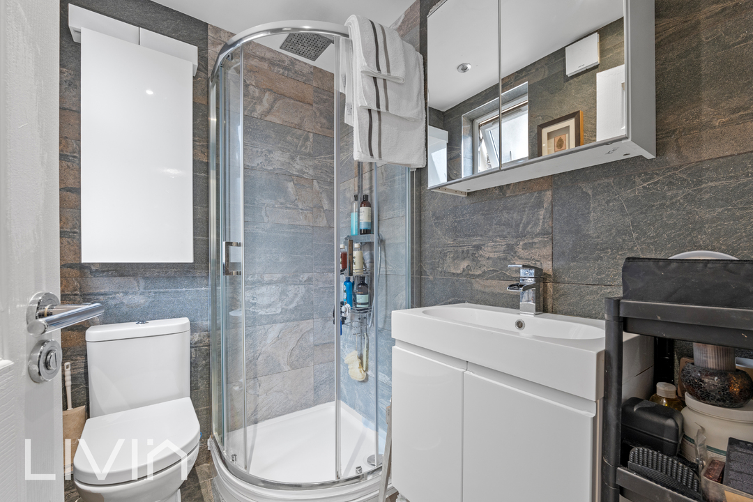 Apartment for sale in Borough Hill, Croydon 1