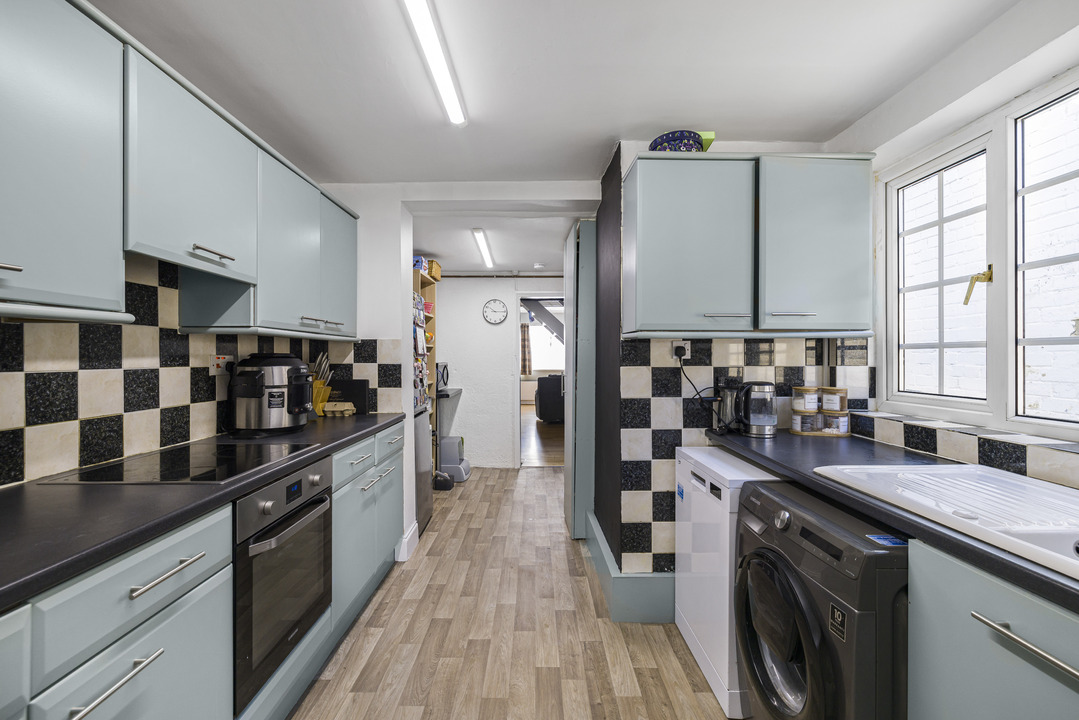 3 bed terraced house for sale in Cuthbert Road, Croydon 1