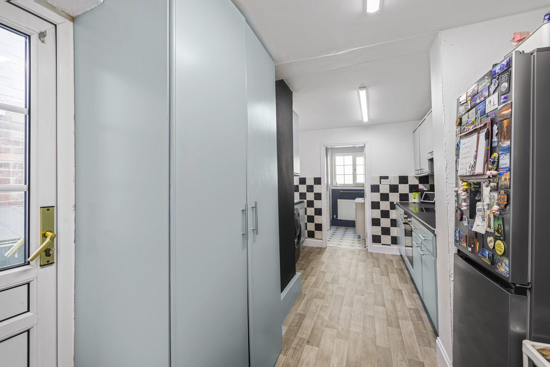 3 bed terraced house for sale in Cuthbert Road, Croydon 7