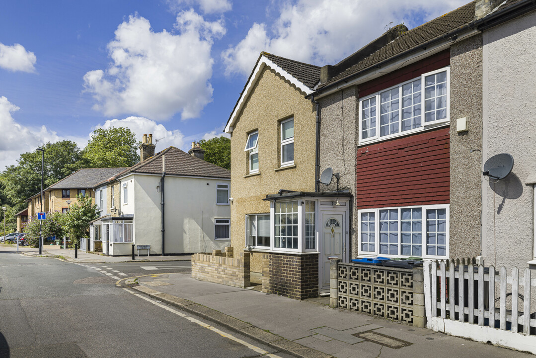 3 bed terraced house for sale in Cuthbert Road, Croydon  - Property Image 18