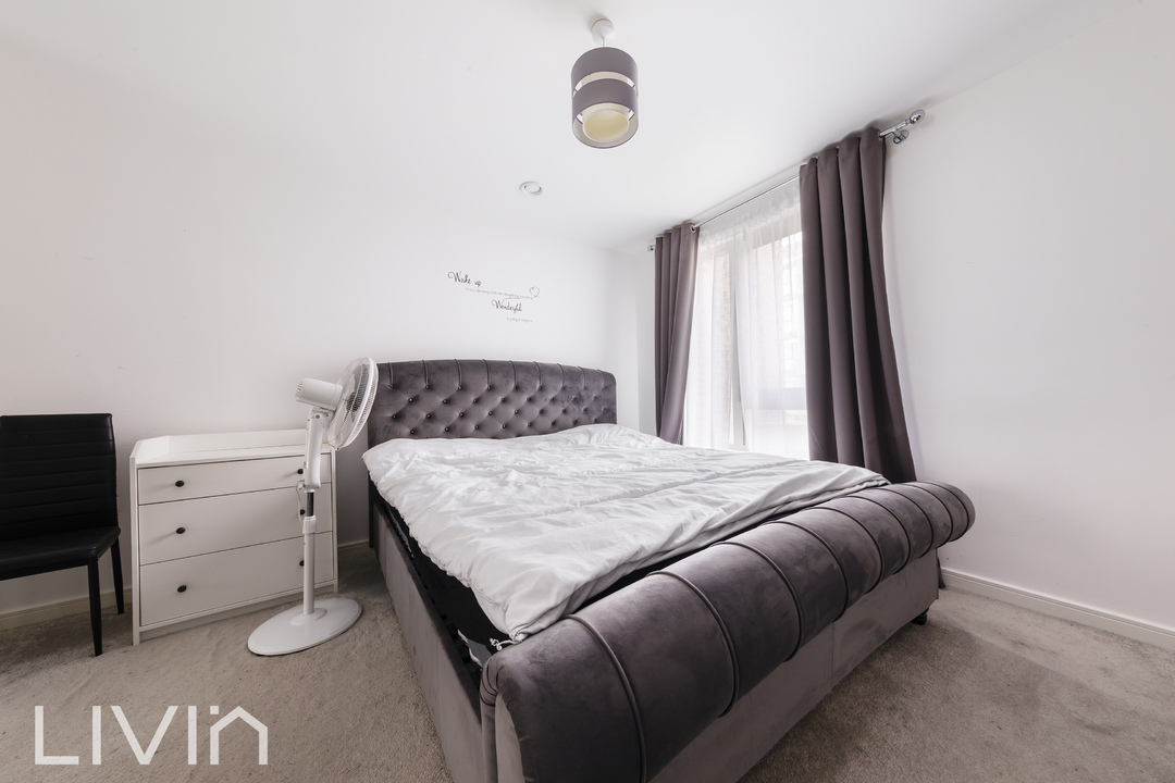 2 bed apartment for sale in Purley Way, Croydon 6