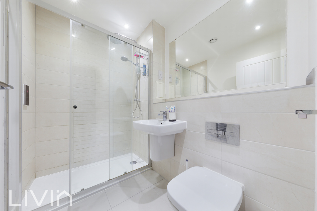 2 bed apartment for sale in Purley Way, Croydon 7