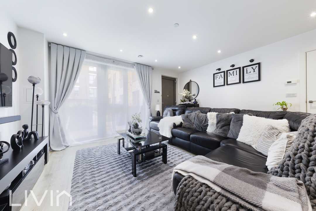 2 bed apartment for sale in Purley Way, Croydon 2