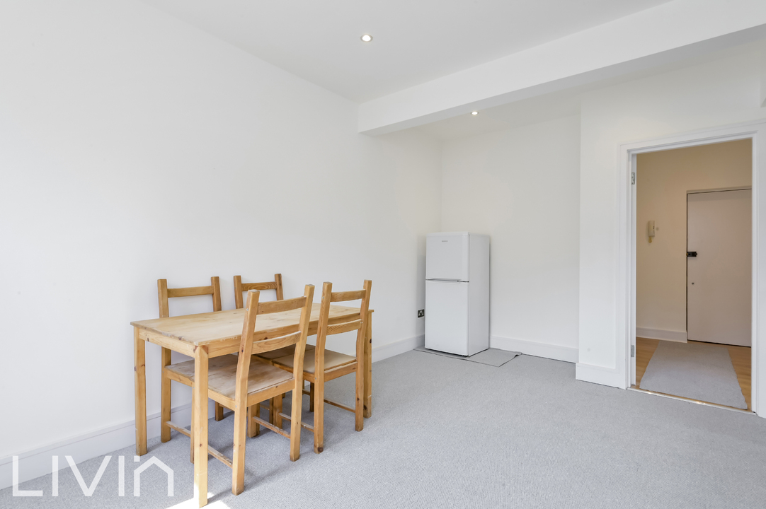 1 bed apartment for sale in Eardley Road, London  - Property Image 2