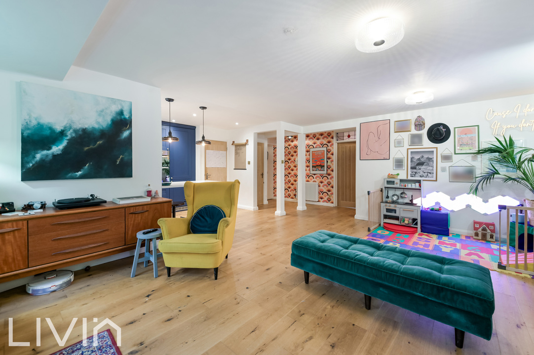 2 bed apartment for sale in Temple Road, Croydon  - Property Image 2