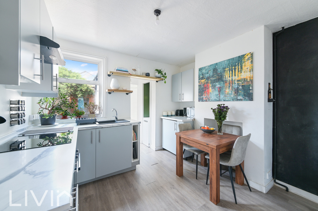 2 bed house for sale in Warren Road, Croydon 5