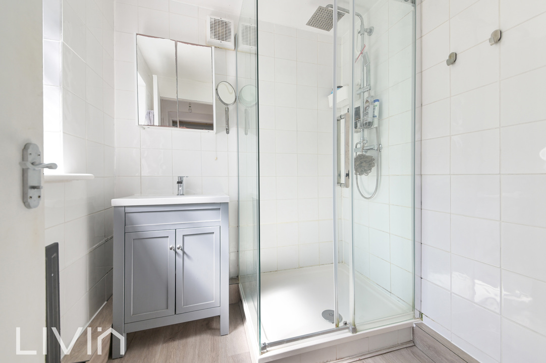 2 bed house for sale in Warren Road, Croydon 10