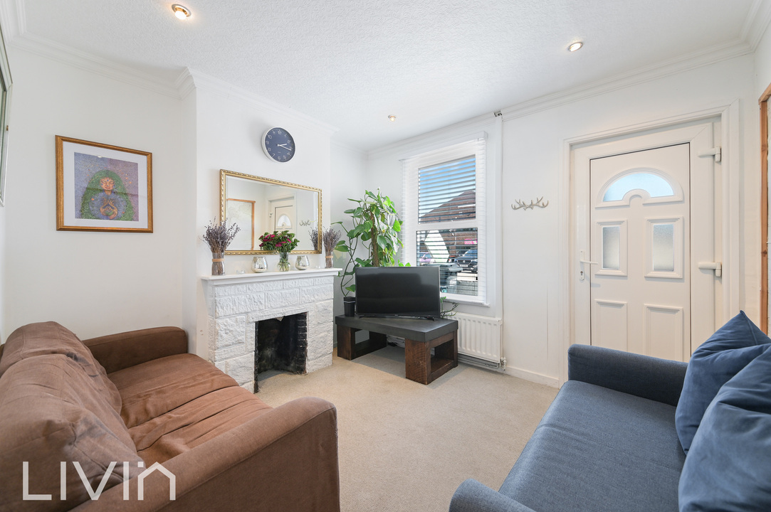 2 bed house for sale in Warren Road, Croydon 1