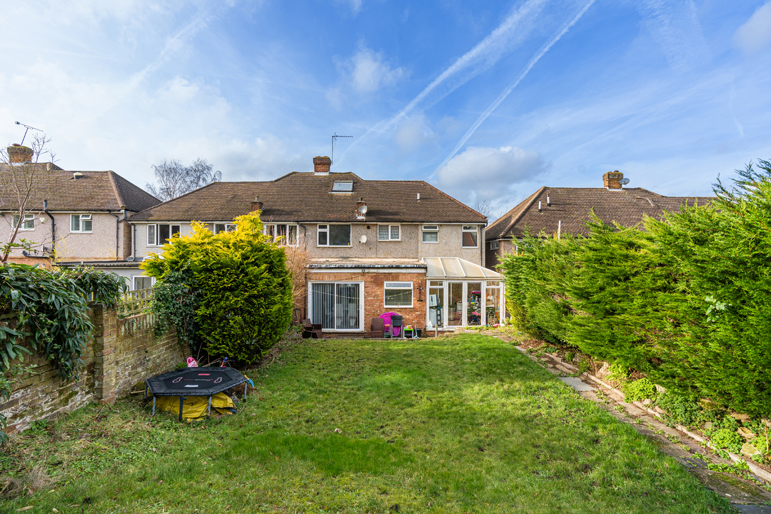 5 bed semi-detached house for sale in The Ruffetts, South Croydon  - Property Image 17
