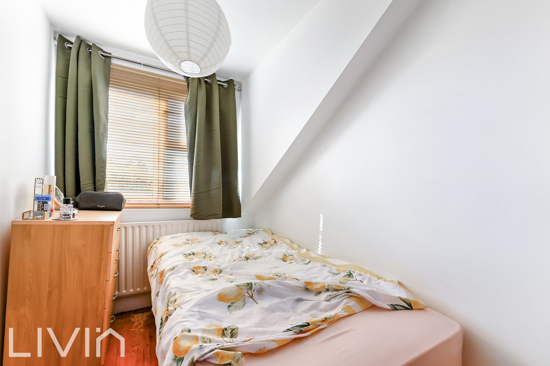2 bed apartment for sale in Bedford Hill, London  - Property Image 7